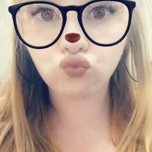 Meet your Posher, Christine